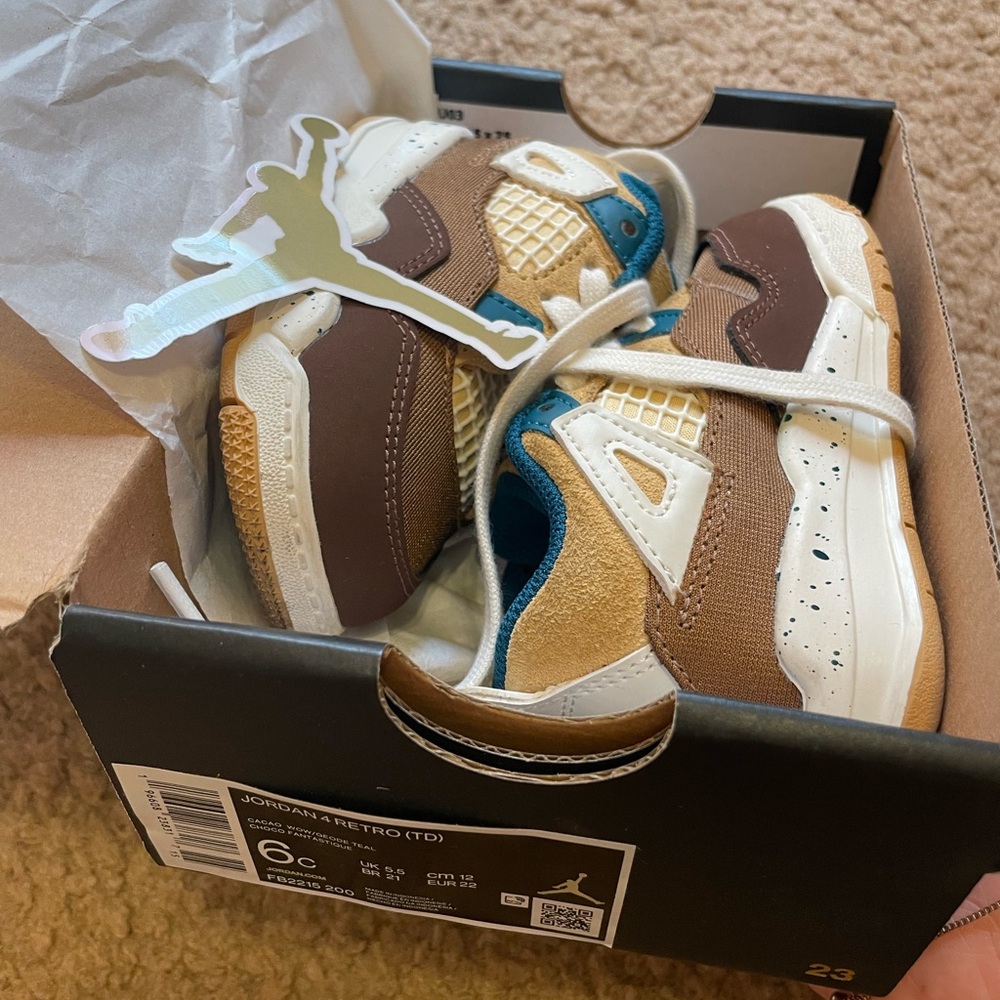 Jordan 4 retro with box size 6c great condition brown tan green